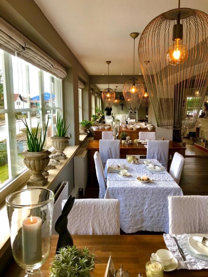 Hotel Zur Sonne Римстинг Экстерьер фото